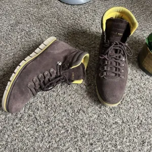 COLE HAAN ZEROGRAND WATERPROOF HIKER BOOTS Men’s Size 10 M Brown Suede Leather